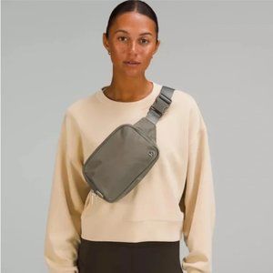 Lululemon Everywhere Belt Bag Large - Sage